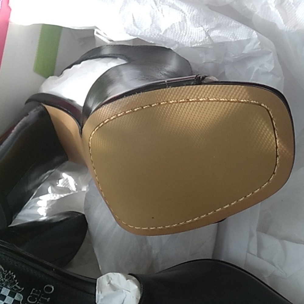 Vince Camuto Black High Heel Peep-Toe Shoes - Picture 8 of 10